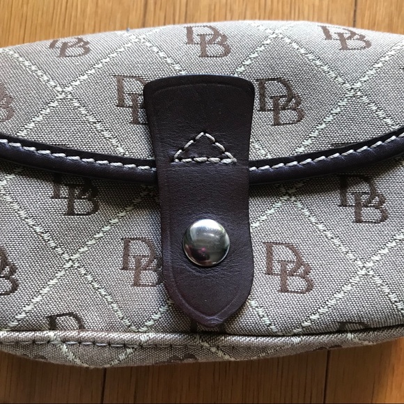 Dooney & Bourke Wristlet - Picture 3 of 6